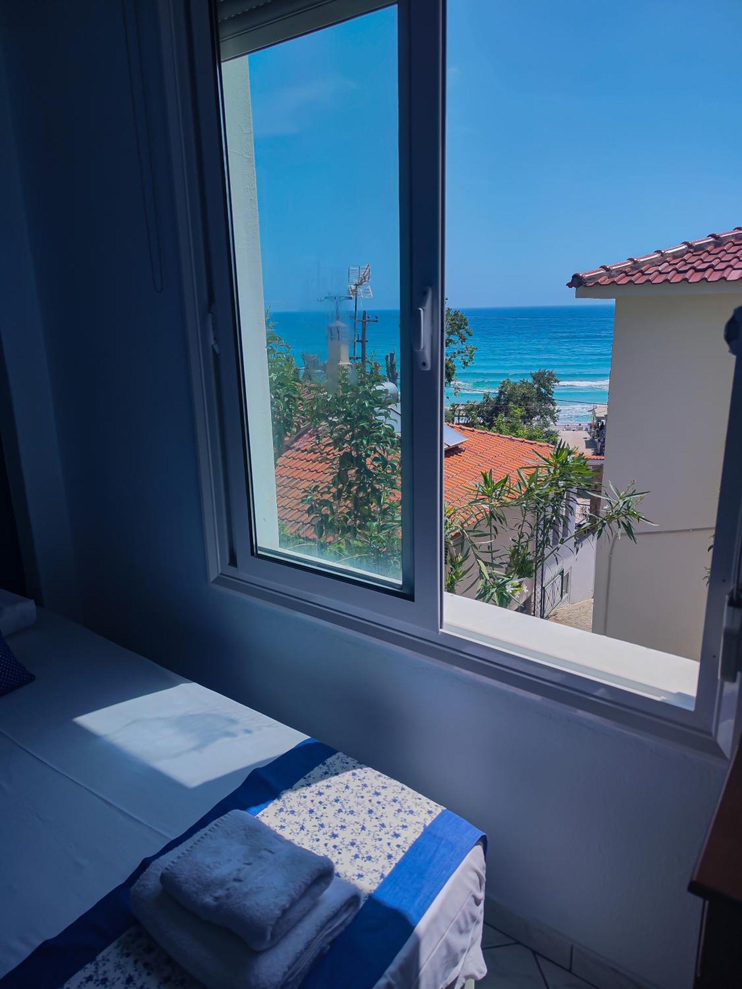 خْريسيا أموذيا Ellinas Hotel المظهر الخارجي الصورة