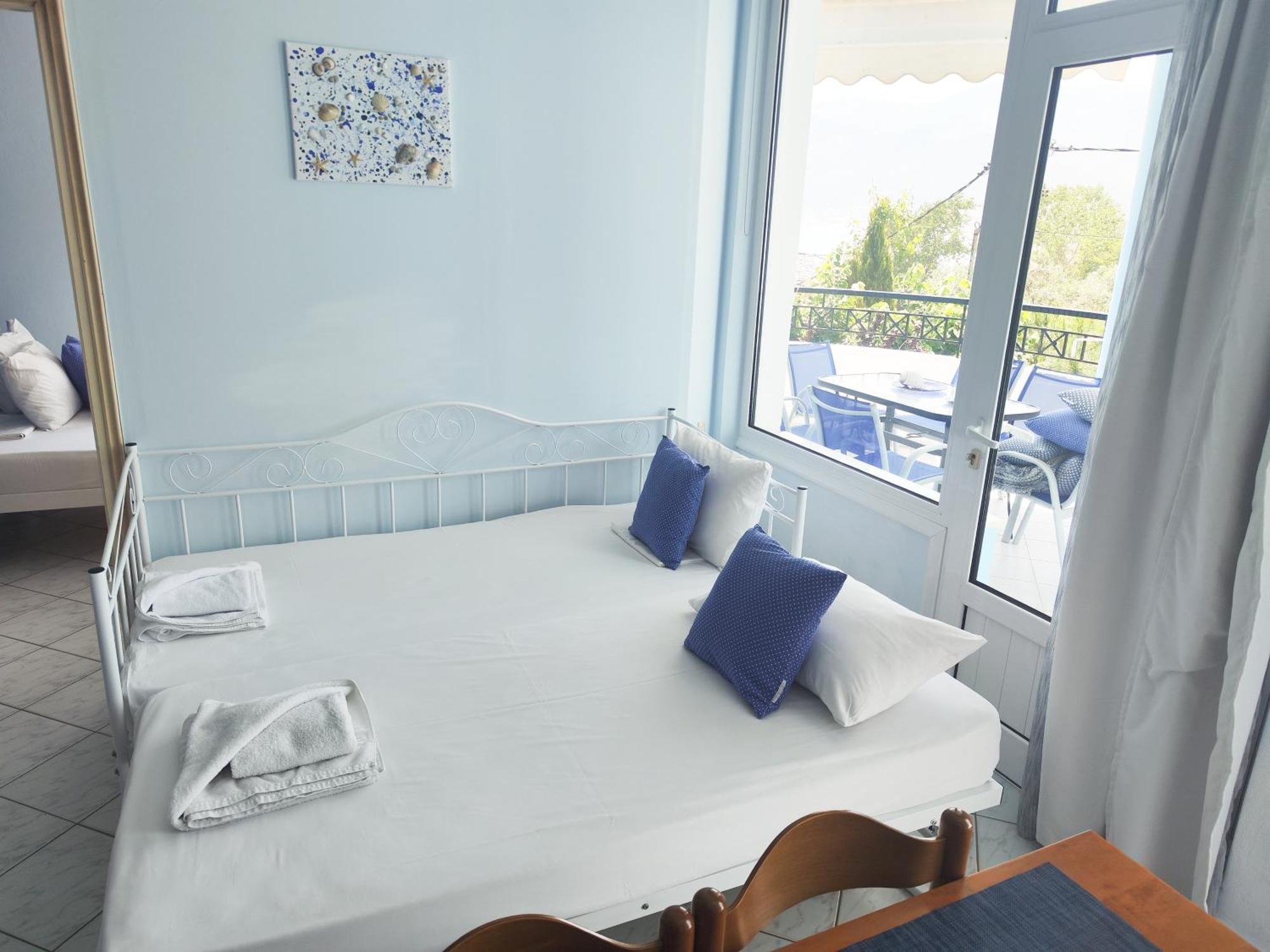 خْريسيا أموذيا Ellinas Hotel المظهر الخارجي الصورة