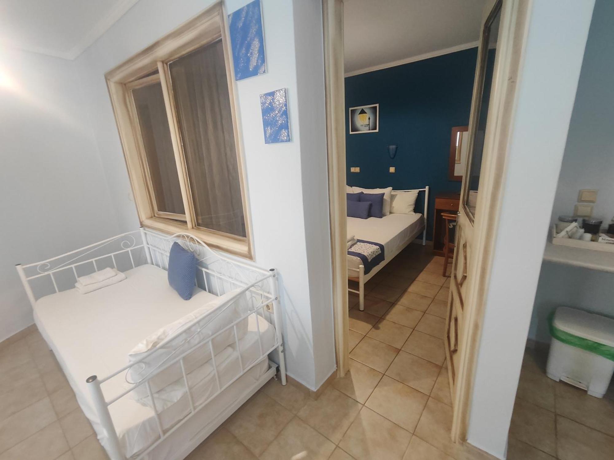 خْريسيا أموذيا Ellinas Hotel المظهر الخارجي الصورة