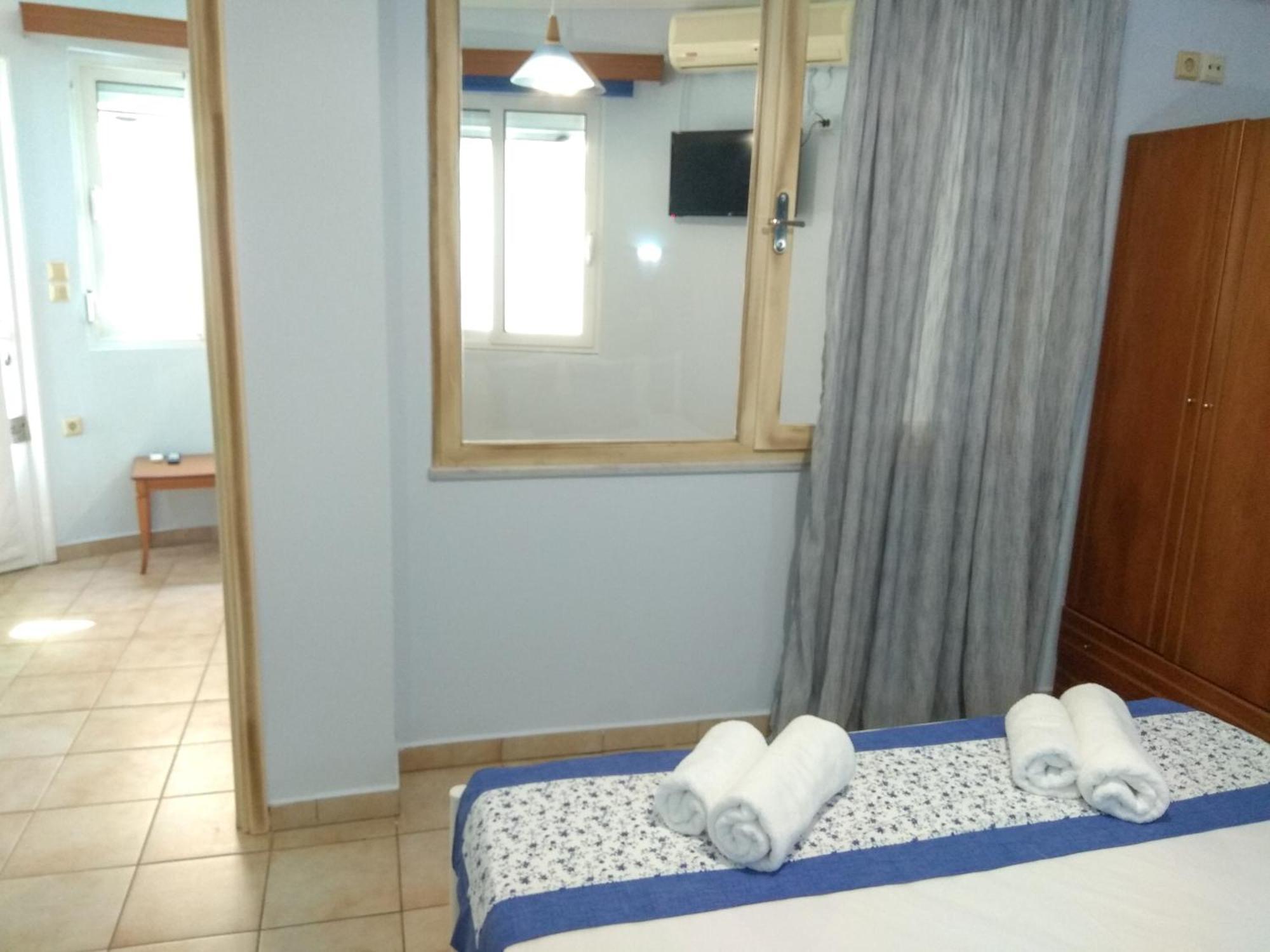 خْريسيا أموذيا Ellinas Hotel الغرفة الصورة