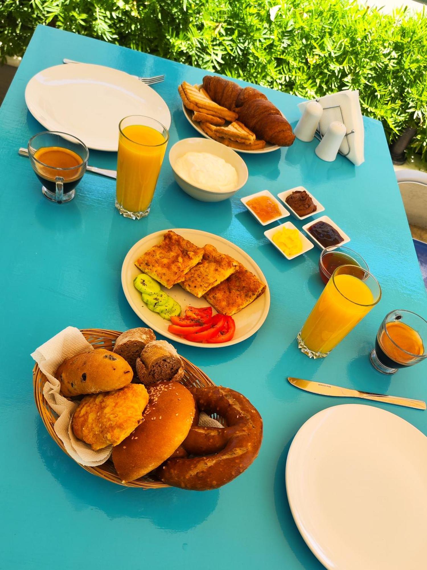 خْريسيا أموذيا Ellinas Hotel المظهر الخارجي الصورة